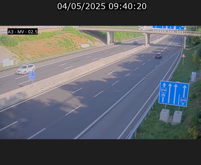 Webcam autoroute A3 au Luxembourg à proximité de la Croix de Gasperich. Vue orientée vers Luxembourg