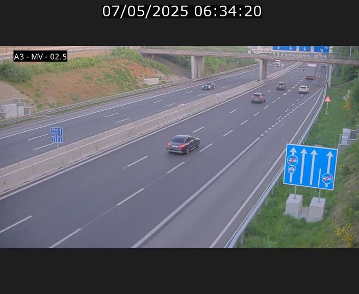 Webcam autoroute A3 au Luxembourg à proximité de la Croix de Gasperich. Vue orientée vers Luxembourg