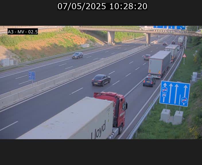Webcam autoroute A3 au Luxembourg à proximité de la Croix de Gasperich. Vue orientée vers Luxembourg