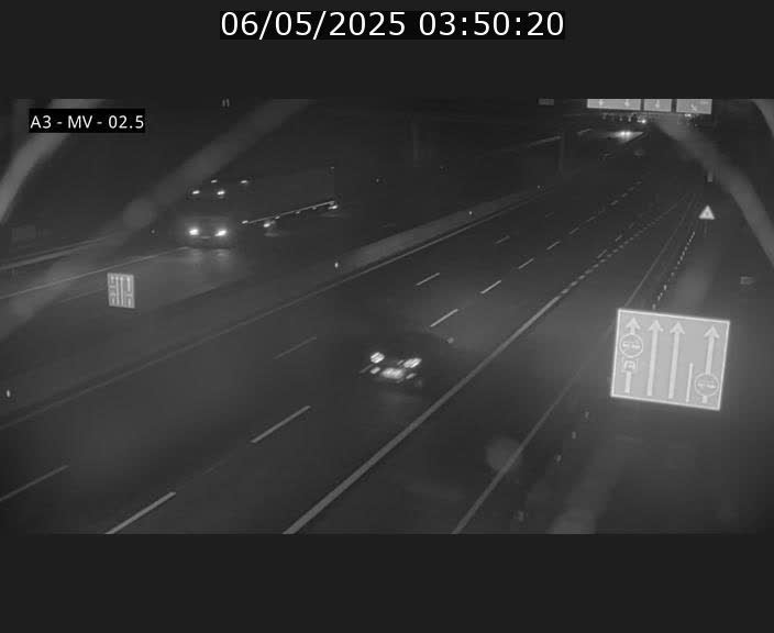 Webcam autoroute A3 au Luxembourg à proximité de la Croix de Gasperich. Vue orientée vers Luxembourg