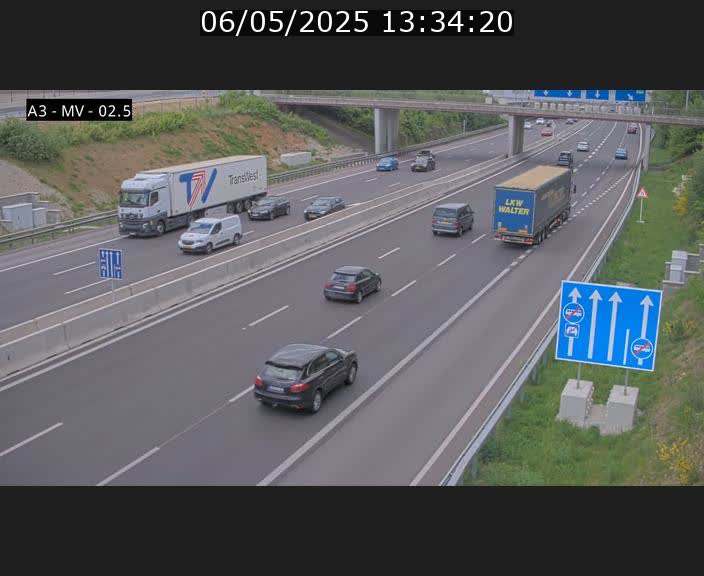 Webcam autoroute A3 au Luxembourg à proximité de la Croix de Gasperich. Vue orientée vers Luxembourg
