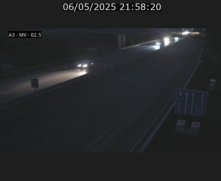 Webcam autoroute A3 au Luxembourg à proximité de la Croix de Gasperich. Vue orientée vers Luxembourg