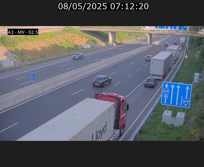 Webcam autoroute A3 au Luxembourg à proximité de la Croix de Gasperich. Vue orientée vers Luxembourg