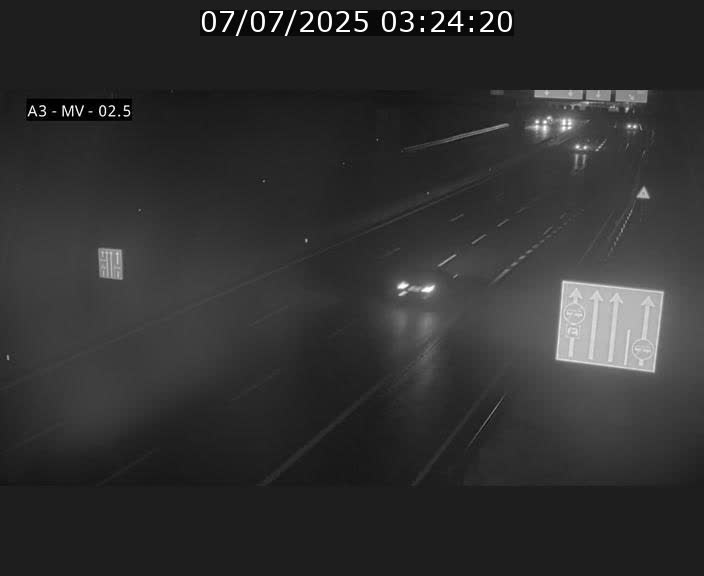 Webcam autoroute A3 au Luxembourg à proximité de la Croix de Gasperich. Vue orientée vers Luxembourg