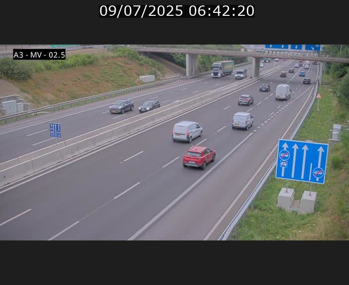 Webcam autoroute A3 au Luxembourg à proximité de la Croix de Gasperich. Vue orientée vers Luxembourg