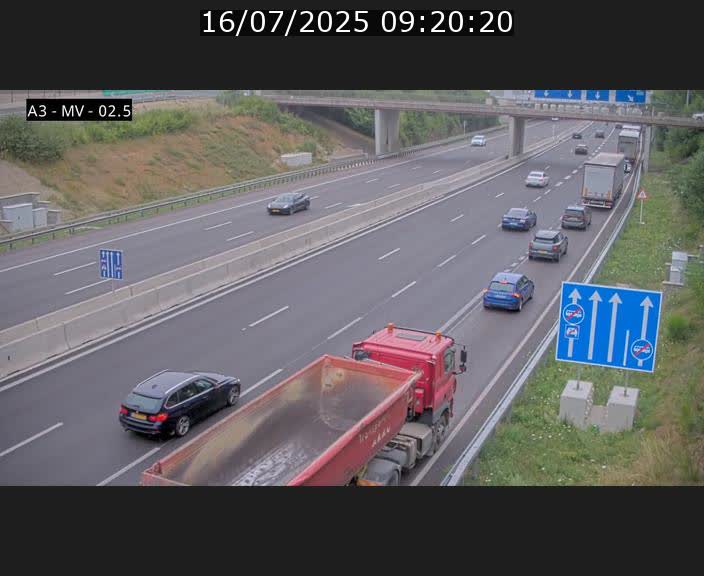 Webcam autoroute A3 au Luxembourg à proximité de la Croix de Gasperich. Vue orientée vers Luxembourg