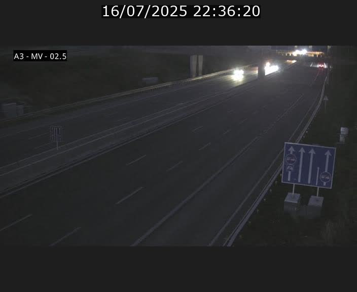 Webcam autoroute A3 au Luxembourg à proximité de la Croix de Gasperich. Vue orientée vers Luxembourg