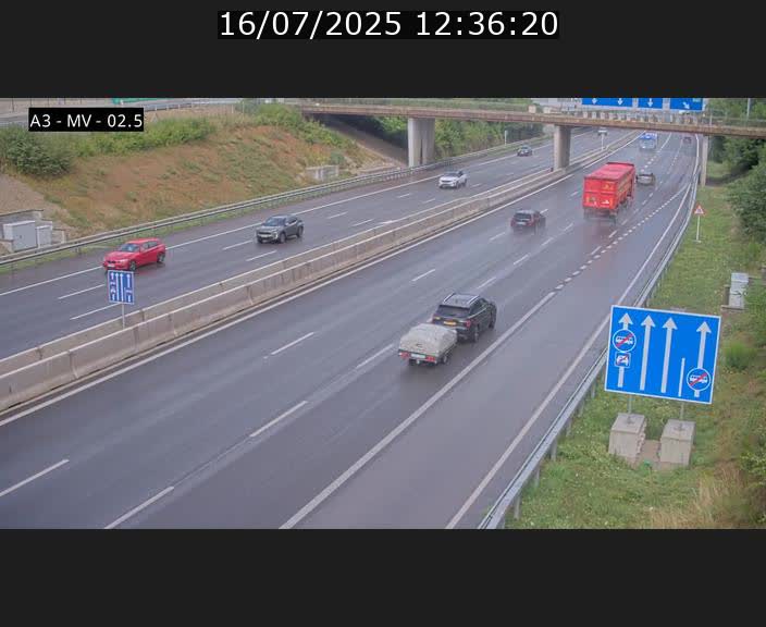 Webcam autoroute A3 au Luxembourg à proximité de la Croix de Gasperich. Vue orientée vers Luxembourg