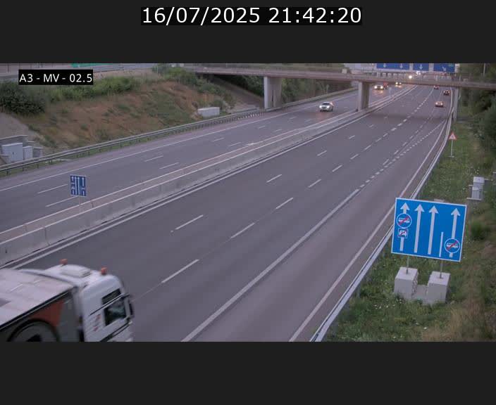 Webcam autoroute A3 au Luxembourg à proximité de la Croix de Gasperich. Vue orientée vers Luxembourg