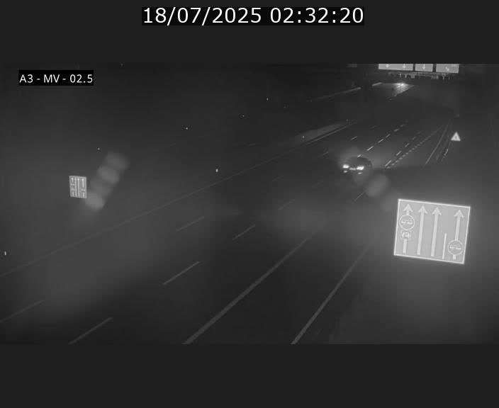 Webcam autoroute A3 au Luxembourg à proximité de la Croix de Gasperich. Vue orientée vers Luxembourg