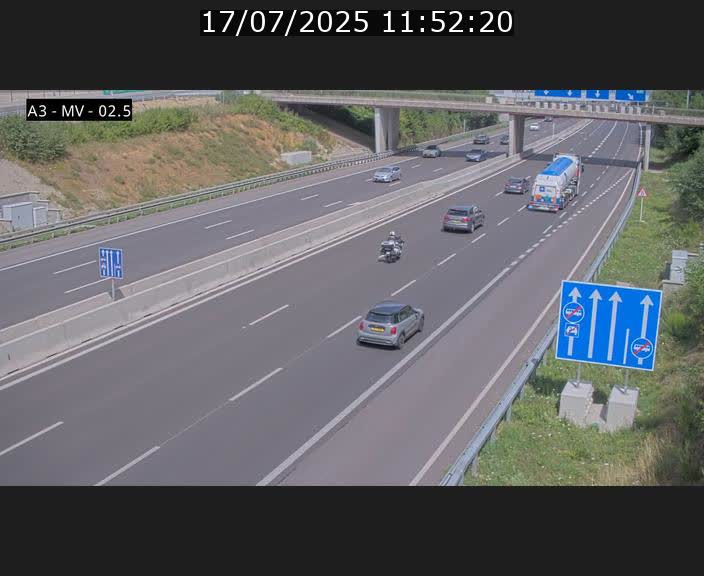 Webcam autoroute A3 au Luxembourg à proximité de la Croix de Gasperich. Vue orientée vers Luxembourg