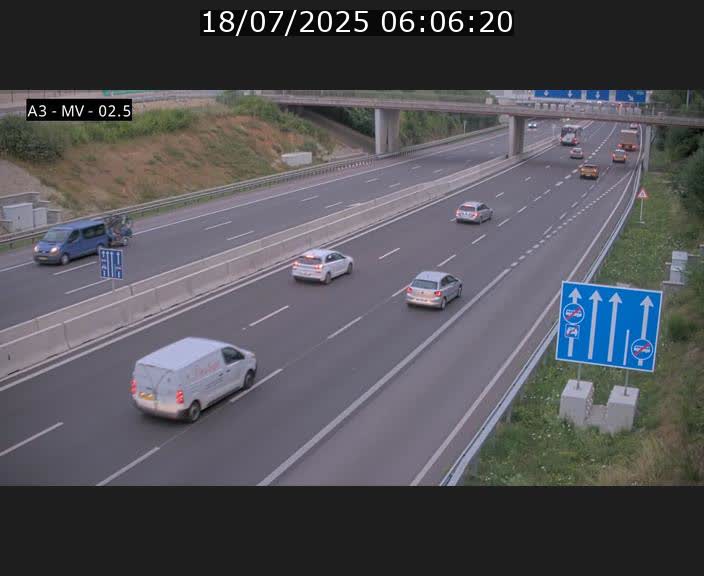 Webcam autoroute A3 au Luxembourg à proximité de la Croix de Gasperich. Vue orientée vers Luxembourg