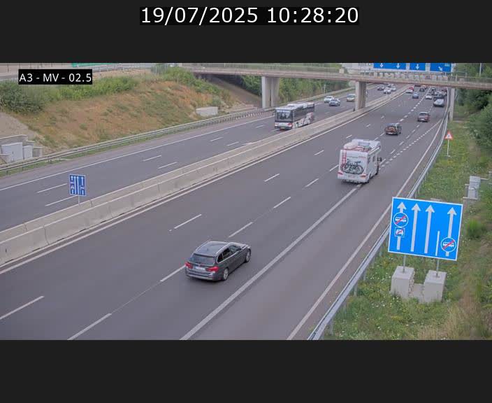 Webcam autoroute A3 au Luxembourg à proximité de la Croix de Gasperich. Vue orientée vers Luxembourg
