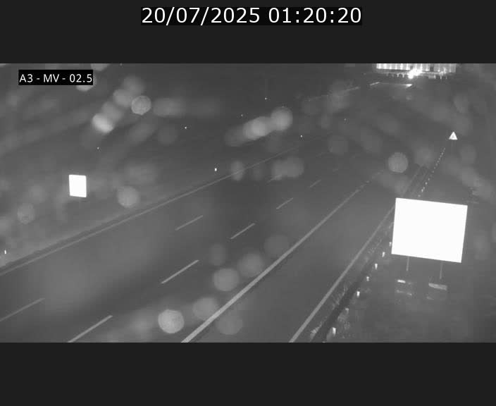 Webcam autoroute A3 au Luxembourg à proximité de la Croix de Gasperich. Vue orientée vers Luxembourg