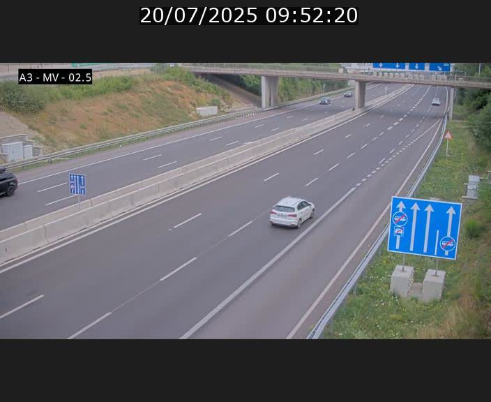 Webcam autoroute A3 au Luxembourg à proximité de la Croix de Gasperich. Vue orientée vers Luxembourg