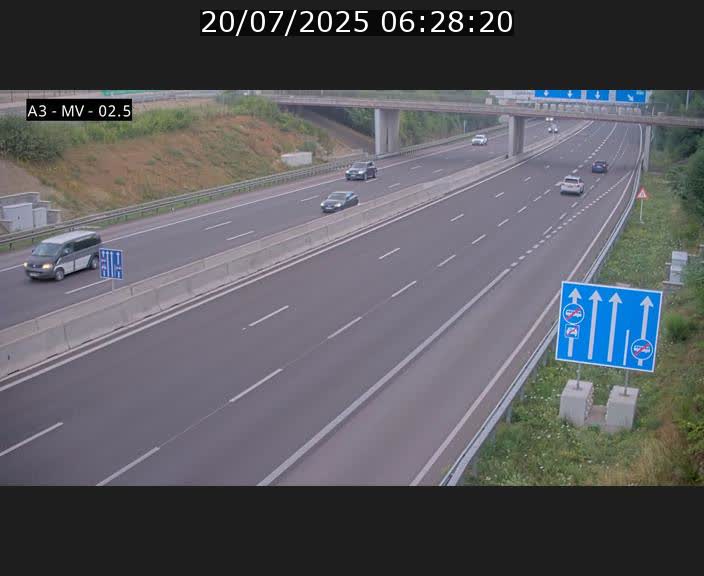Webcam autoroute A3 au Luxembourg à proximité de la Croix de Gasperich. Vue orientée vers Luxembourg