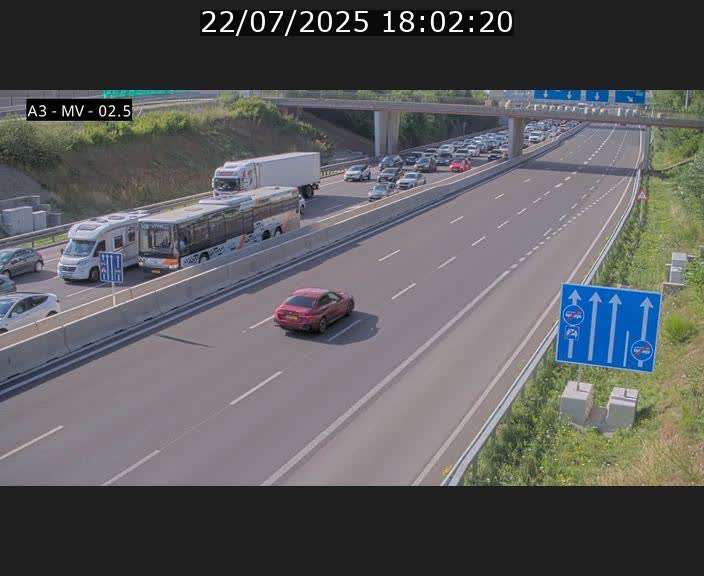 Webcam autoroute A3 au Luxembourg à proximité de la Croix de Gasperich. Vue orientée vers Luxembourg