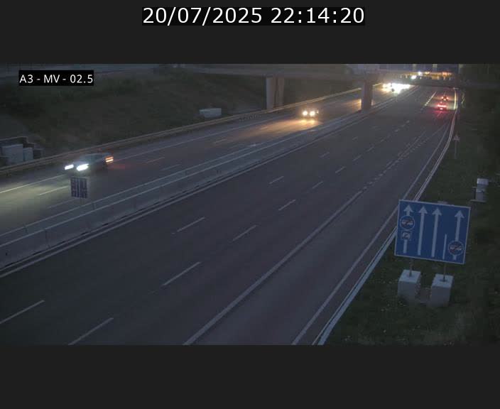 Webcam autoroute A3 au Luxembourg à proximité de la Croix de Gasperich. Vue orientée vers Luxembourg