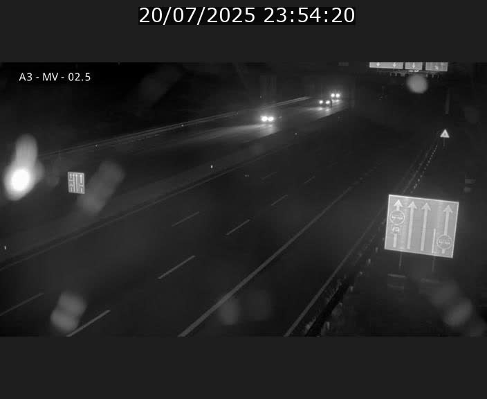 Webcam autoroute A3 au Luxembourg à proximité de la Croix de Gasperich. Vue orientée vers Luxembourg