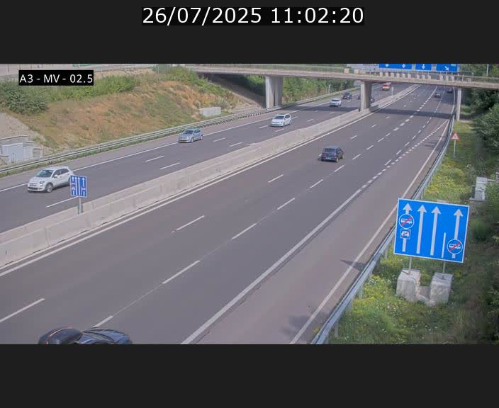 Webcam autoroute A3 au Luxembourg à proximité de la Croix de Gasperich. Vue orientée vers Luxembourg