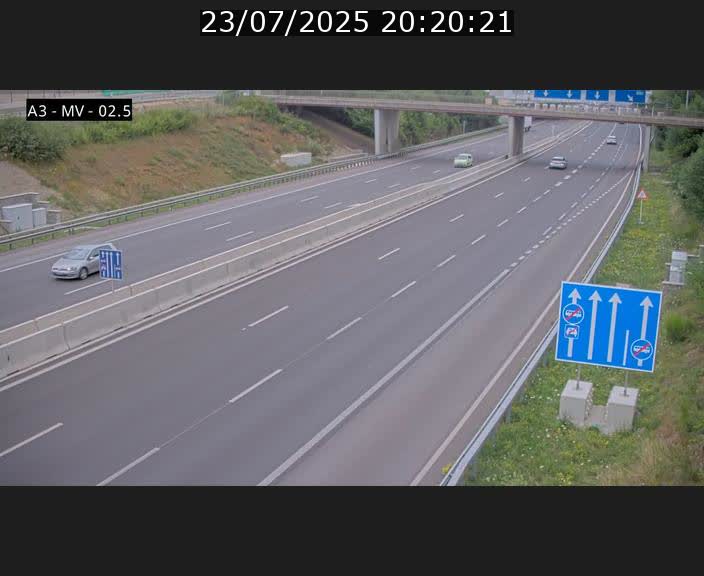 Webcam autoroute A3 au Luxembourg à proximité de la Croix de Gasperich. Vue orientée vers Luxembourg