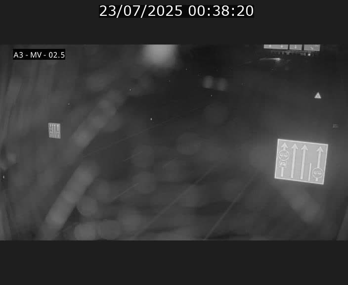 Webcam autoroute A3 au Luxembourg à proximité de la Croix de Gasperich. Vue orientée vers Luxembourg
