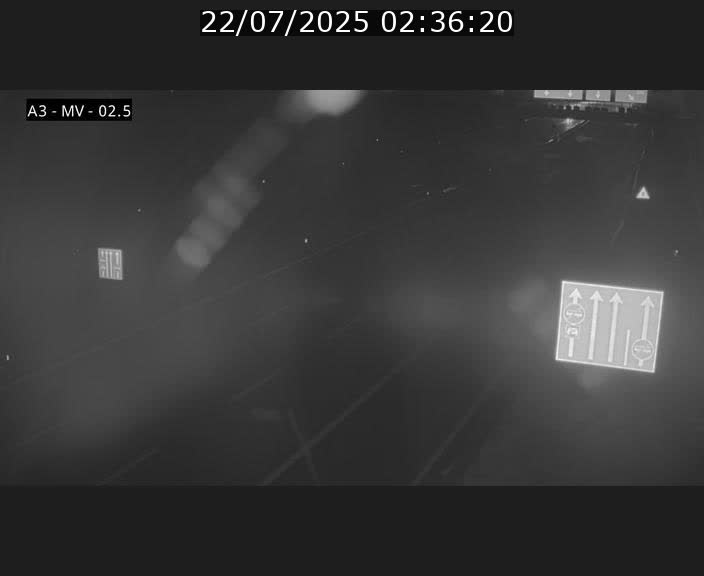 Webcam autoroute A3 au Luxembourg à proximité de la Croix de Gasperich. Vue orientée vers Luxembourg
