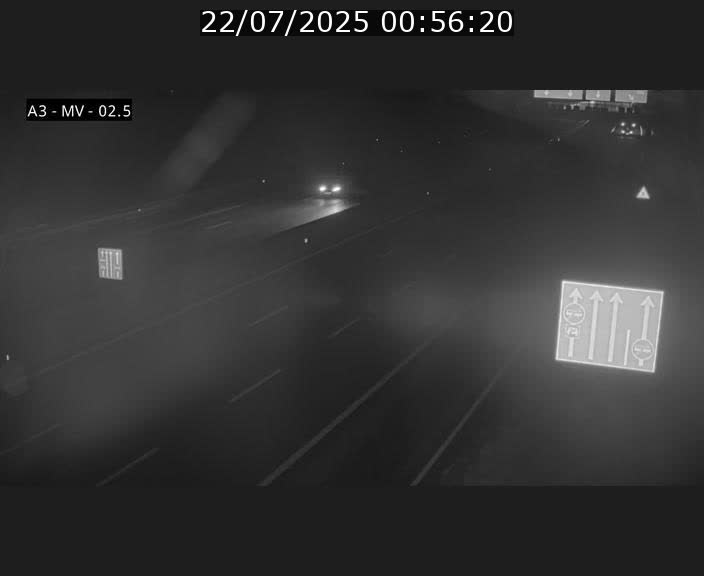 Webcam autoroute A3 au Luxembourg à proximité de la Croix de Gasperich. Vue orientée vers Luxembourg