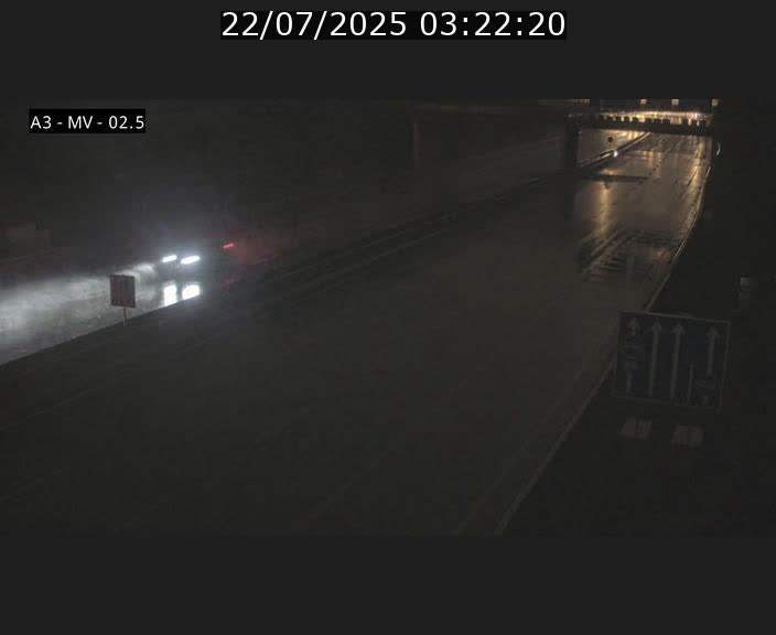Webcam autoroute A3 au Luxembourg à proximité de la Croix de Gasperich. Vue orientée vers Luxembourg