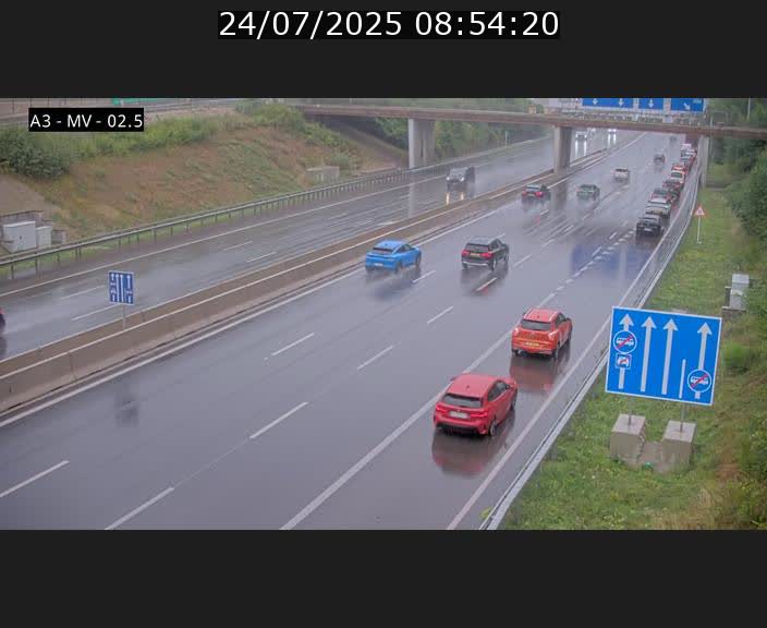 Webcam autoroute A3 au Luxembourg à proximité de la Croix de Gasperich. Vue orientée vers Luxembourg