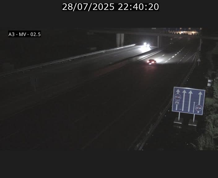 Webcam autoroute A3 au Luxembourg à proximité de la Croix de Gasperich. Vue orientée vers Luxembourg