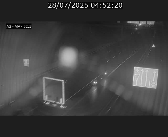 Webcam autoroute A3 au Luxembourg à proximité de la Croix de Gasperich. Vue orientée vers Luxembourg