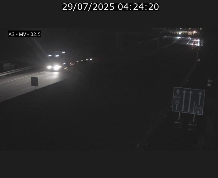 Webcam autoroute A3 au Luxembourg à proximité de la Croix de Gasperich. Vue orientée vers Luxembourg