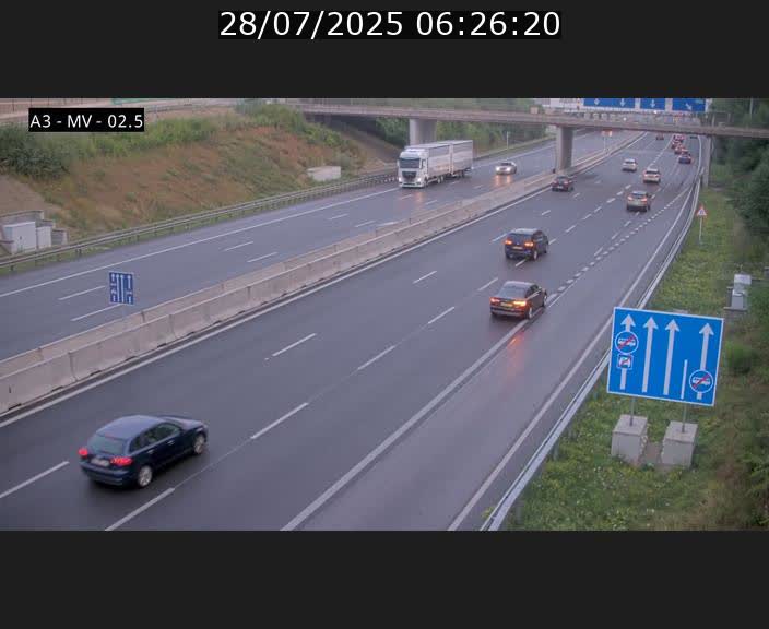 Webcam autoroute A3 au Luxembourg à proximité de la Croix de Gasperich. Vue orientée vers Luxembourg