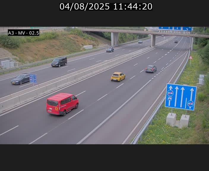 Webcam autoroute A3 au Luxembourg à proximité de la Croix de Gasperich. Vue orientée vers Luxembourg