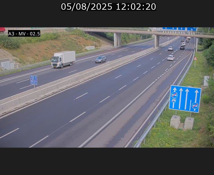 Webcam autoroute A3 au Luxembourg à proximité de la Croix de Gasperich. Vue orientée vers Luxembourg