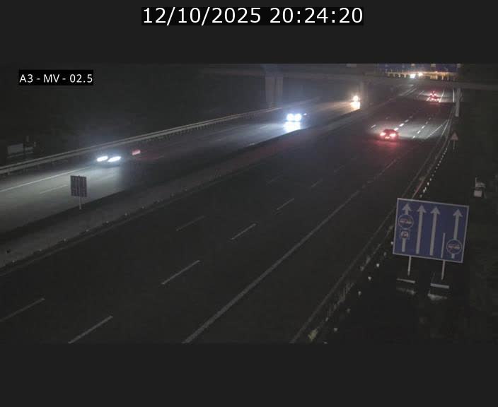 Webcam autoroute A3 au Luxembourg à proximité de la Croix de Gasperich. Vue orientée vers Luxembourg