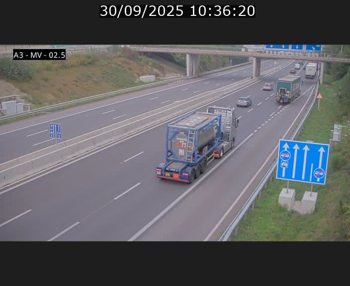Webcam autoroute A3 au Luxembourg à proximité de la Croix de Gasperich. Vue orientée vers Luxembourg
