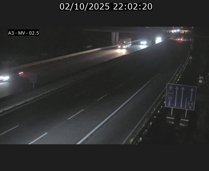 Webcam autoroute A3 au Luxembourg à proximité de la Croix de Gasperich. Vue orientée vers Luxembourg