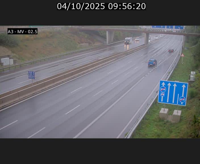 Webcam autoroute A3 au Luxembourg à proximité de la Croix de Gasperich. Vue orientée vers Luxembourg