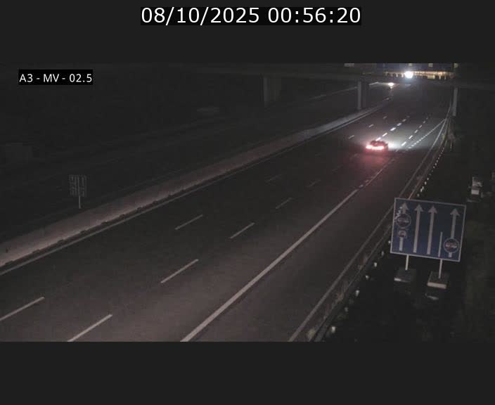 Webcam autoroute A3 au Luxembourg à proximité de la Croix de Gasperich. Vue orientée vers Luxembourg