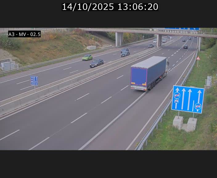 Webcam autoroute A3 au Luxembourg à proximité de la Croix de Gasperich. Vue orientée vers Luxembourg