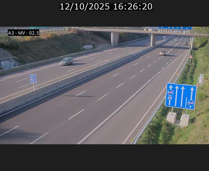 Webcam autoroute A3 au Luxembourg à proximité de la Croix de Gasperich. Vue orientée vers Luxembourg