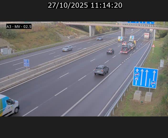 Webcam autoroute A3 au Luxembourg à proximité de la Croix de Gasperich. Vue orientée vers Luxembourg