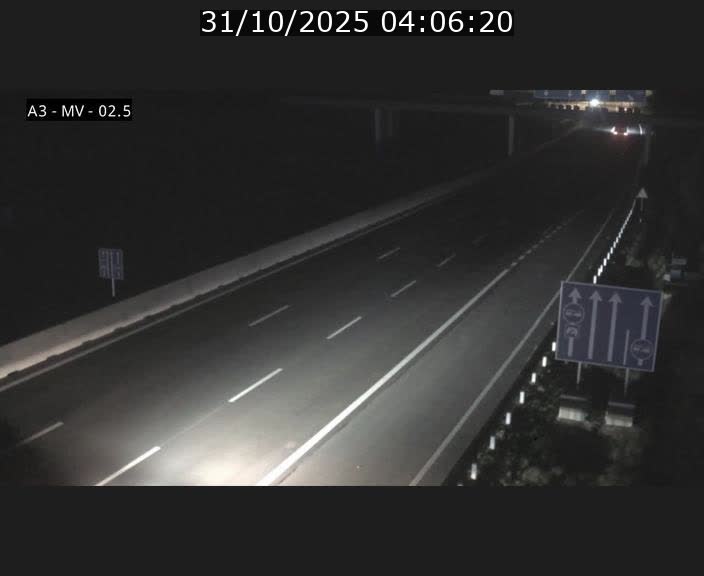 Webcam autoroute A3 au Luxembourg à proximité de la Croix de Gasperich. Vue orientée vers Luxembourg