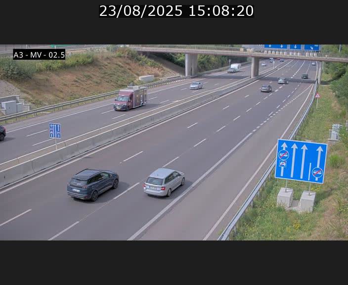 <h2>Webcam autoroute A3 au Luxembourg à proximité de la Croix de Gasperich. Vue orientée vers Luxembourg</h2>