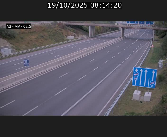 <h2>Webcam autoroute A3 au Luxembourg à proximité de la Croix de Gasperich. Vue orientée vers Luxembourg</h2>