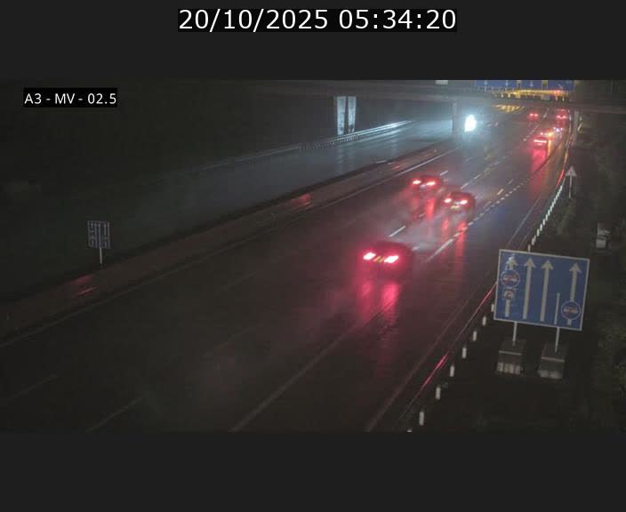 Webcam autoroute A3 au Luxembourg à proximité de la Croix de Gasperich. Vue orientée vers Luxembourg