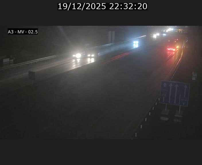 Webcam autoroute A3 au Luxembourg à proximité de la Croix de Gasperich. Vue orientée vers Luxembourg