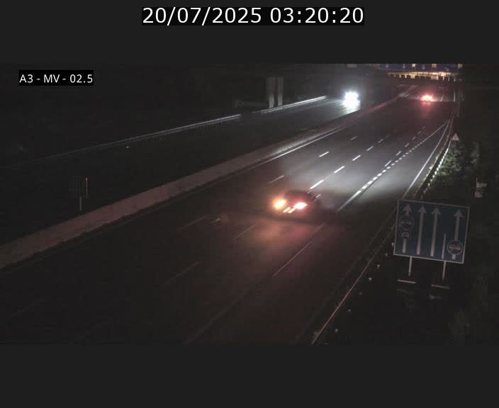 Webcam autoroute A3 au Luxembourg à proximité de la Croix de Gasperich. Vue orientée vers Luxembourg